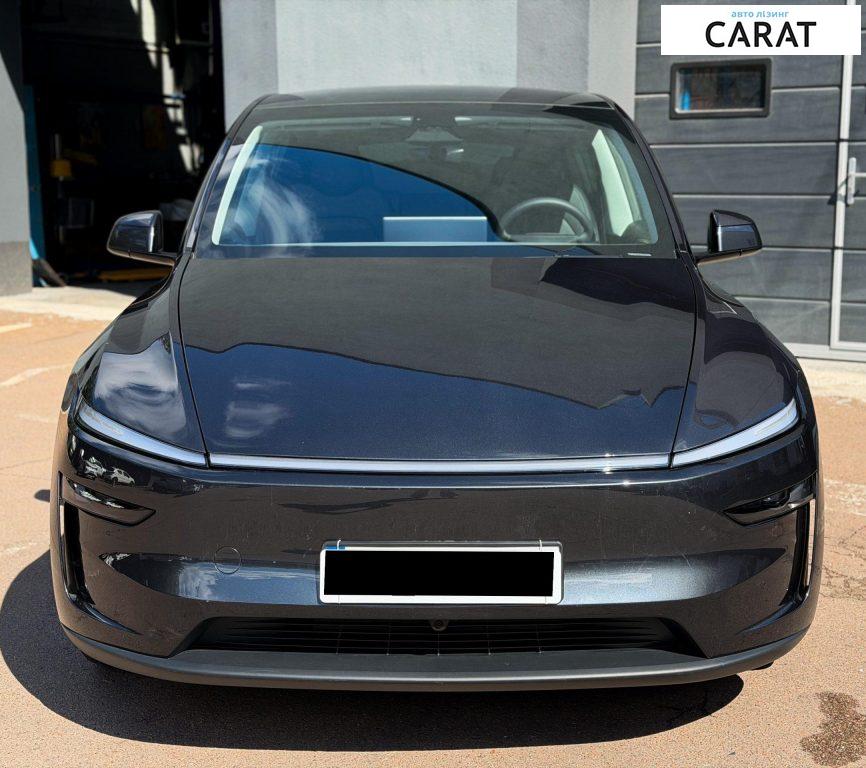 Tesla Model Y 2025