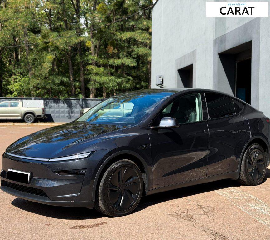Tesla Model Y 2025