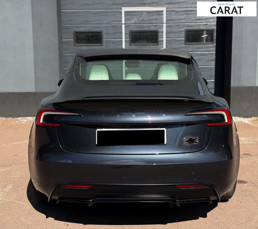 Tesla Model 3 2024