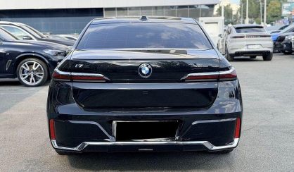 BMW i7 2023