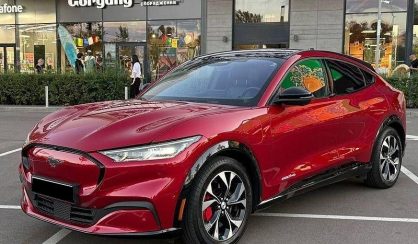 Розглянути Ford Mustang Mach-E 2021 Ford Mustang Mach-E 2021 - авто лізинг Carat
