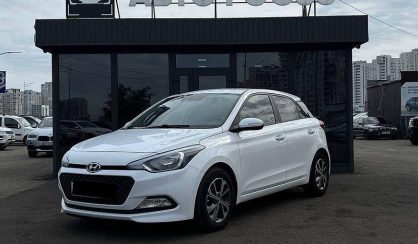 Розглянути Hyundai i20 2014 Hyundai i20 2014 - авто лізинг Carat