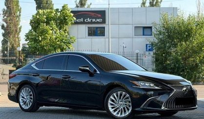 Lexus ES 2019