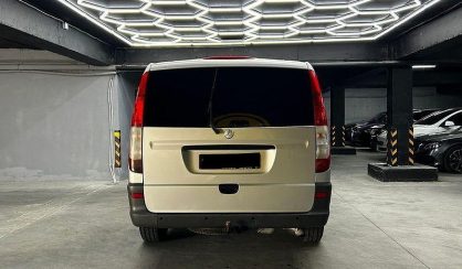 Mercedes-Benz Vito 2013