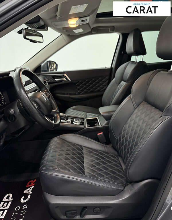 Mitsubishi Outlander 2023