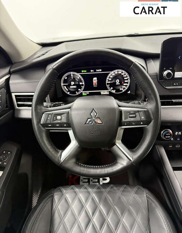 Mitsubishi Outlander 2023