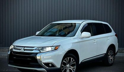 Розглянути Mitsubishi Outlander 2016 Mitsubishi Outlander 2016 - авто лізинг Carat