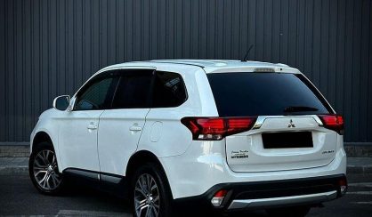 Mitsubishi Outlander 2016