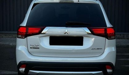 Mitsubishi Outlander 2016