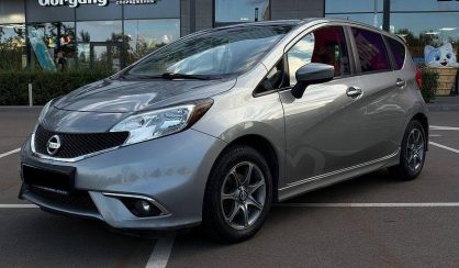 Розглянути Nissan Versa 2015 Nissan Versa 2015 - авто лізинг Carat