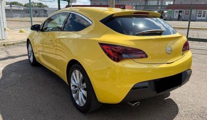 Opel Astra 2012