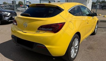 Opel Astra 2012