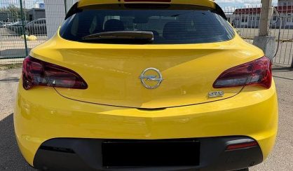 Opel Astra 2012
