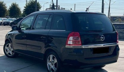 Opel Zafira 2012