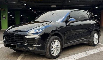 Розглянути Porsche Cayenne 2015 Porsche Cayenne 2015 - авто лізинг Carat