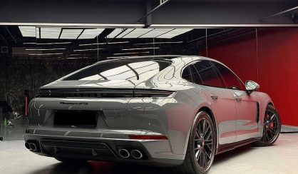 Porsche Panamera 2025