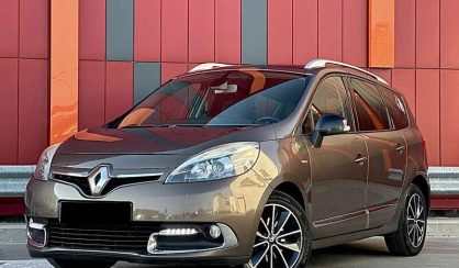 Розглянути Renault Megane Scenic 2012 Renault Megane Scenic 2012 - авто лізинг Carat