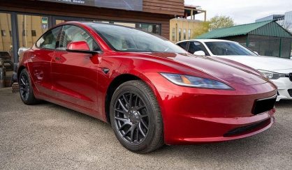 Tesla Model 3 2024