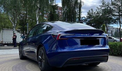 Tesla Model 3 2024