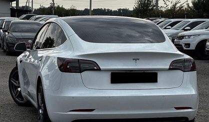 Tesla Model S 2019