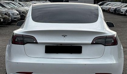 Tesla Model S 2019