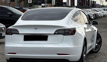 Tesla Model S 2019