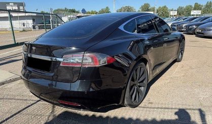 Tesla Model S 2016
