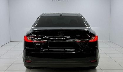 Toyota Camry 2025