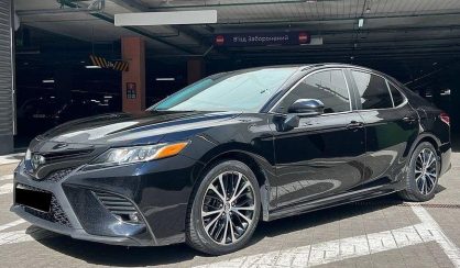 Розглянути Toyota Camry 2018 Toyota Camry 2018 - авто лізинг Carat