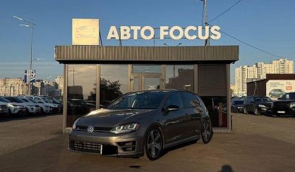 Розглянути Volkswagen Golf R 2015 Volkswagen Golf R 2015 - авто лізинг Carat
