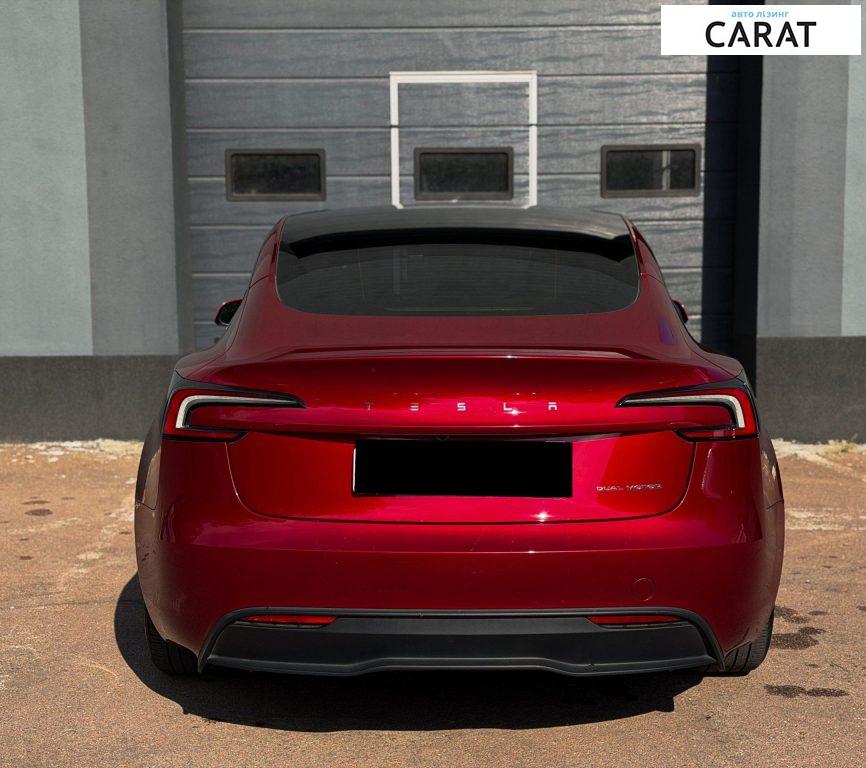 Tesla Model 3 2024