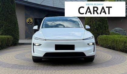 Tesla Model Y 2025